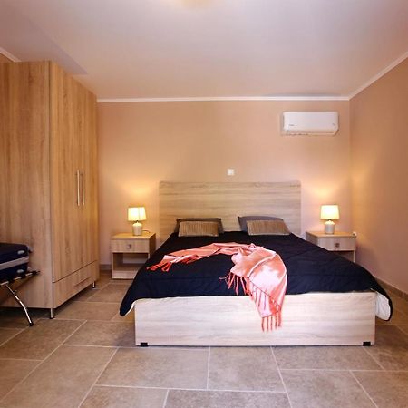Gk Mediterranean Village - Airport Free Shuttle By Gk Properties Markópoulon Exterior foto